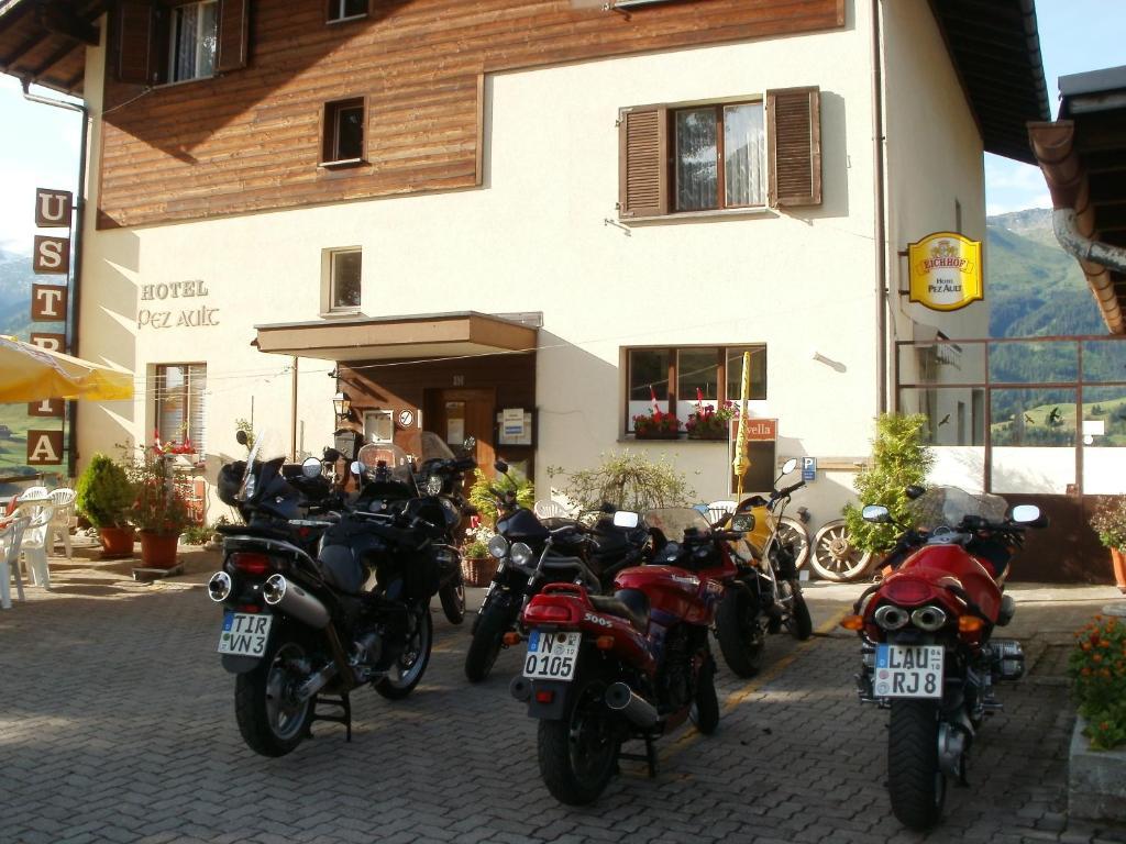Hotel Pez Ault Disentis Exteriör bild