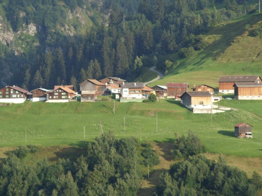 Hotel Pez Ault Disentis Exteriör bild
