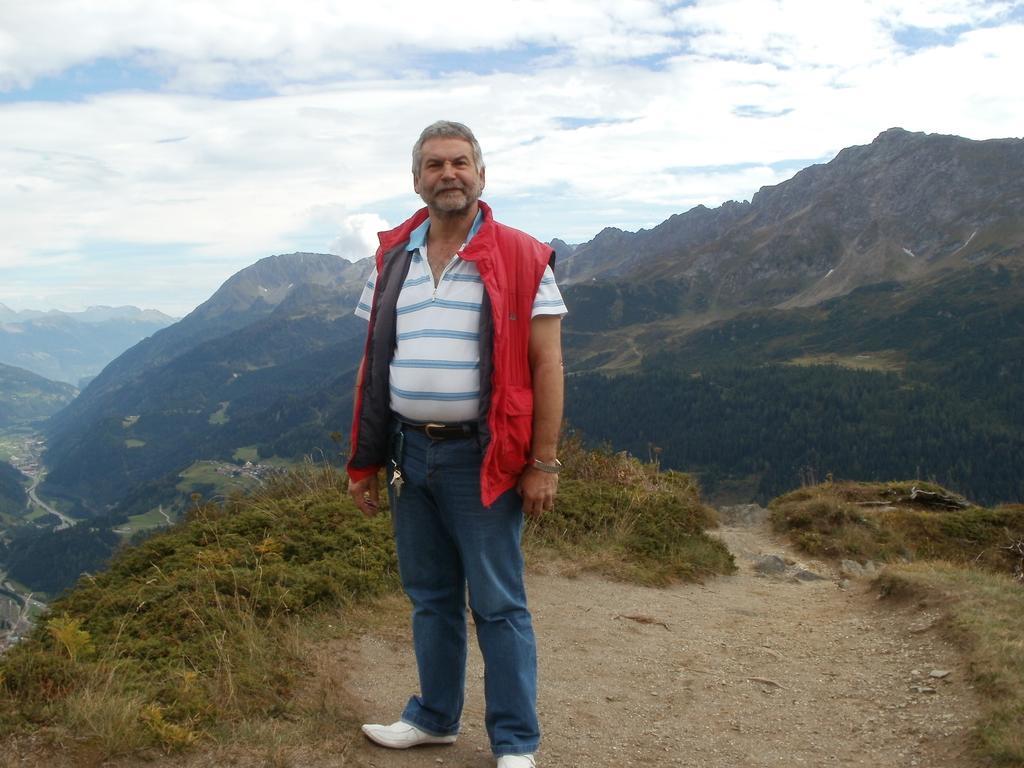 Hotel Pez Ault Disentis Exteriör bild