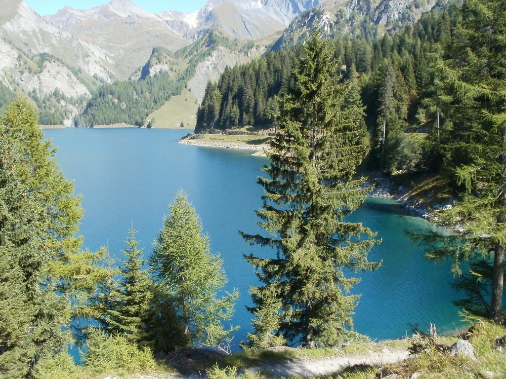 Hotel Pez Ault Disentis Exteriör bild