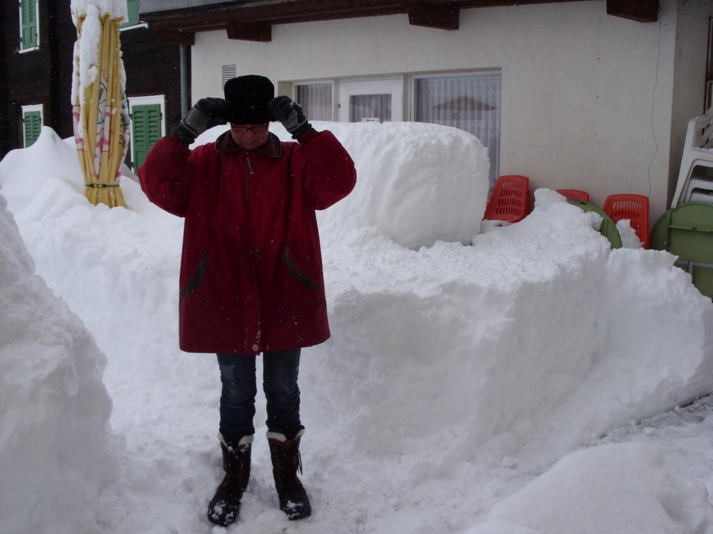Hotel Pez Ault Disentis Exteriör bild