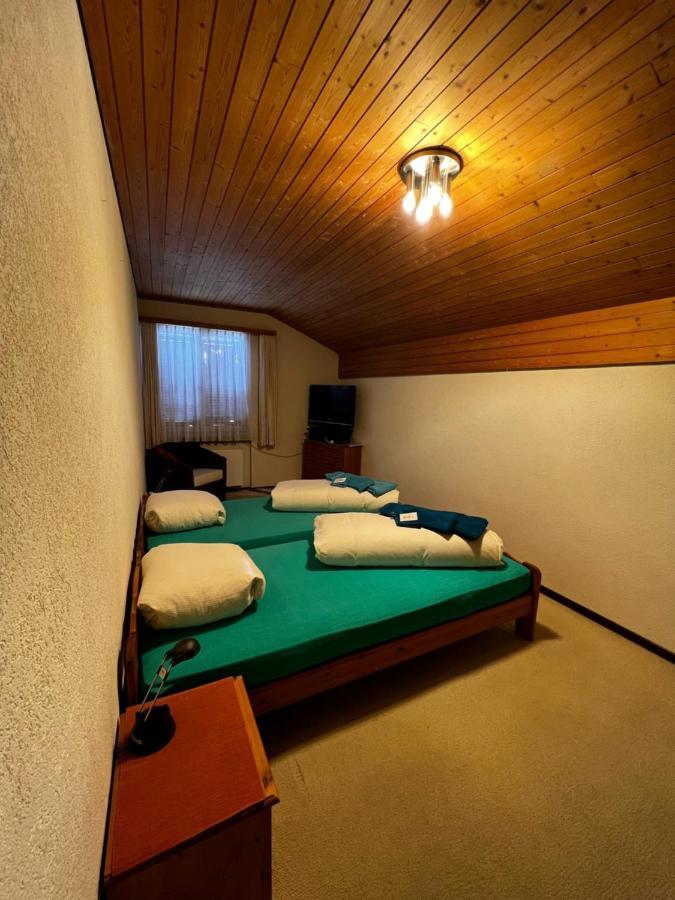 Hotel Pez Ault Disentis Exteriör bild